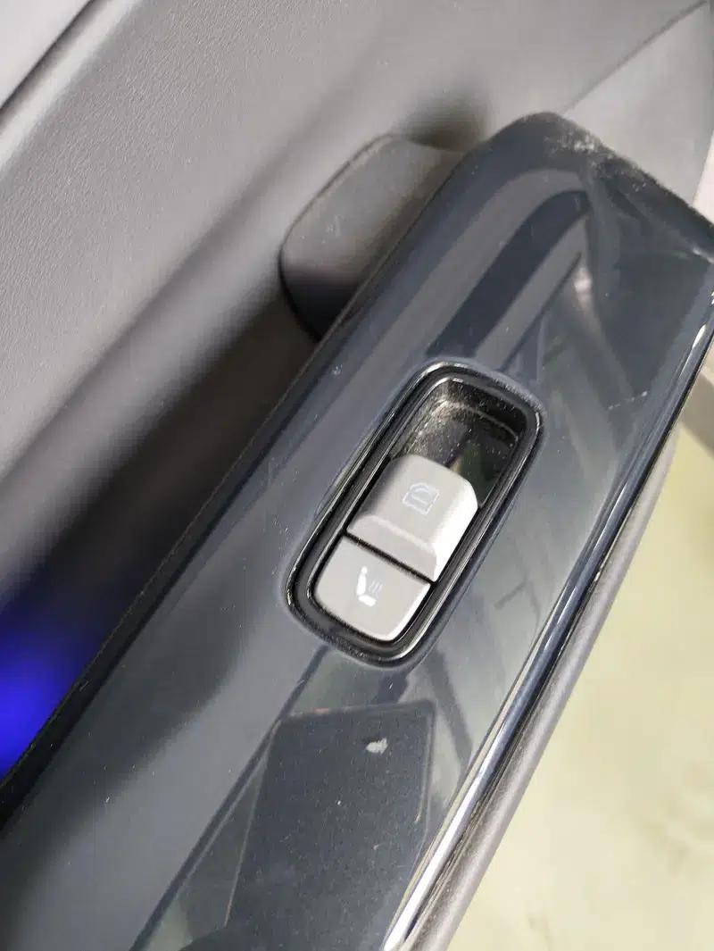 Hongqi EH7 2024 760 Pro+ AWD Edition — миниатюра 12