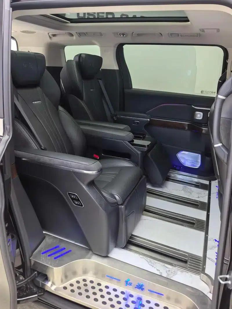 Hongqi HQ9 PHEV 2024 AWD Luxury Edition — миниатюра 8