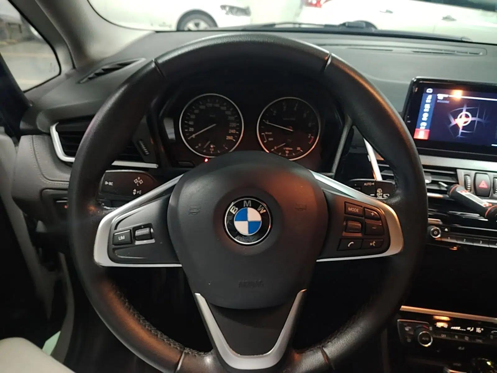 BMW 2 Series Active Tourer 2016 218i Sports Design Package — миниатюра 13