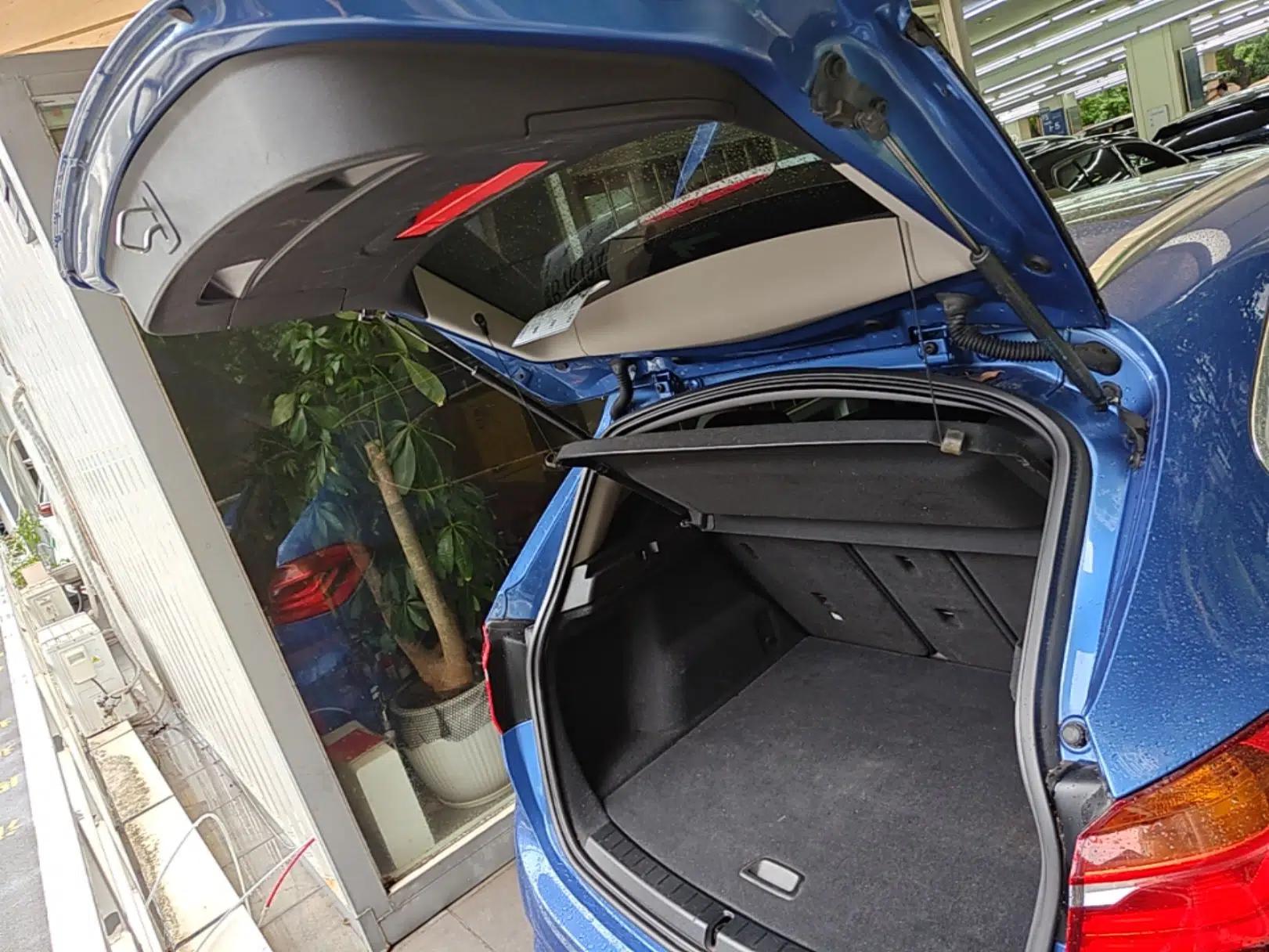 BMW 2 Series Active Tourer 2019 218i Leading Model — миниатюра 22