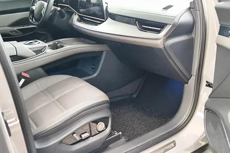 Hongqi Tiangong 08 2025 730 Max Rear-Wheel Drive Edition — миниатюра 9