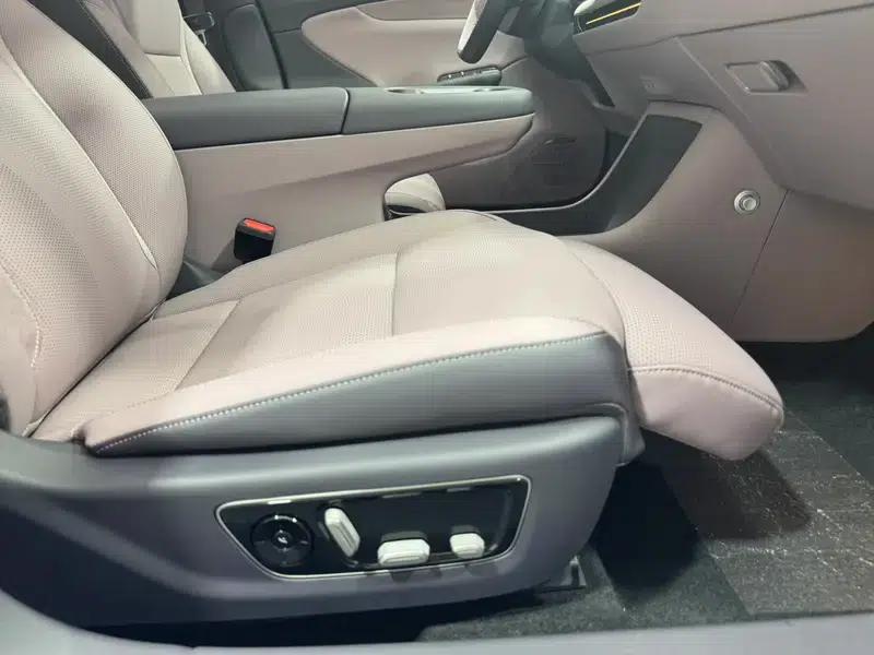 Hongqi Tiangong 05 2025 750 Smart Selection Edition — миниатюра 18