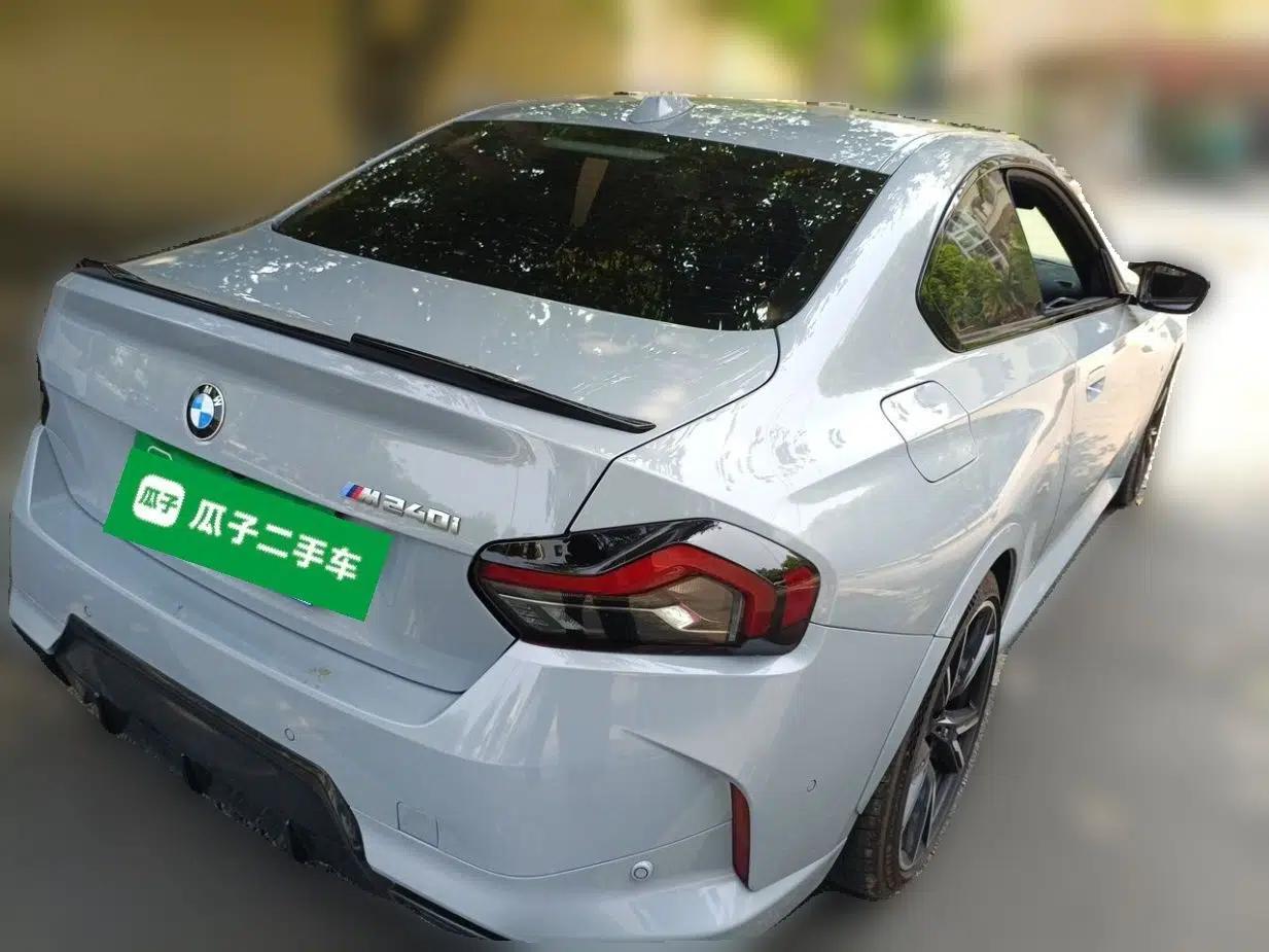 BMW M240i 2024 BMW M240i, automatic transmission, 3.0-liter engine, two-door, four-seater, front-engine, rear-wheel-drive, gasoline-powered. — миниатюра 6