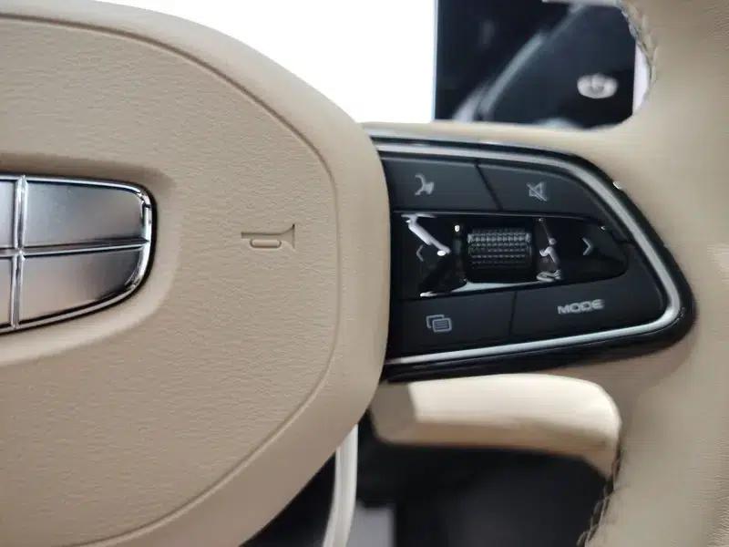 Geely Xingyue L 2025 2.0TD High-Power Automatic Two-Wheel Drive Oriental Star Edition — миниатюра 12