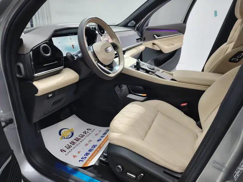 Geely Xingyue L 2025 2.0TD High-Power Automatic Two-Wheel Drive Oriental Star Edition — миниатюра 17