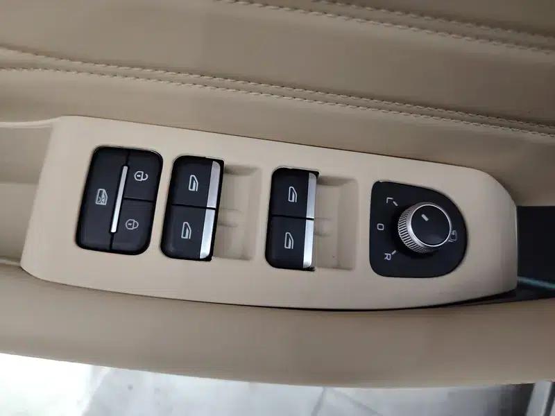 Geely Xingyue L 2025 2.0TD High-Power Automatic Two-Wheel Drive Oriental Star Edition — миниатюра 19