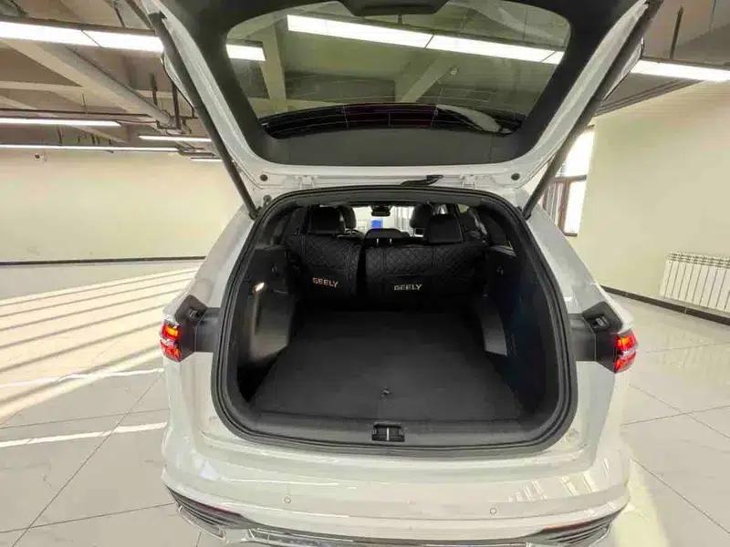 Geely Xingyue L 2024 2.0TD High-Power Automatic Two-Wheel Drive Sky Edition — миниатюра 18