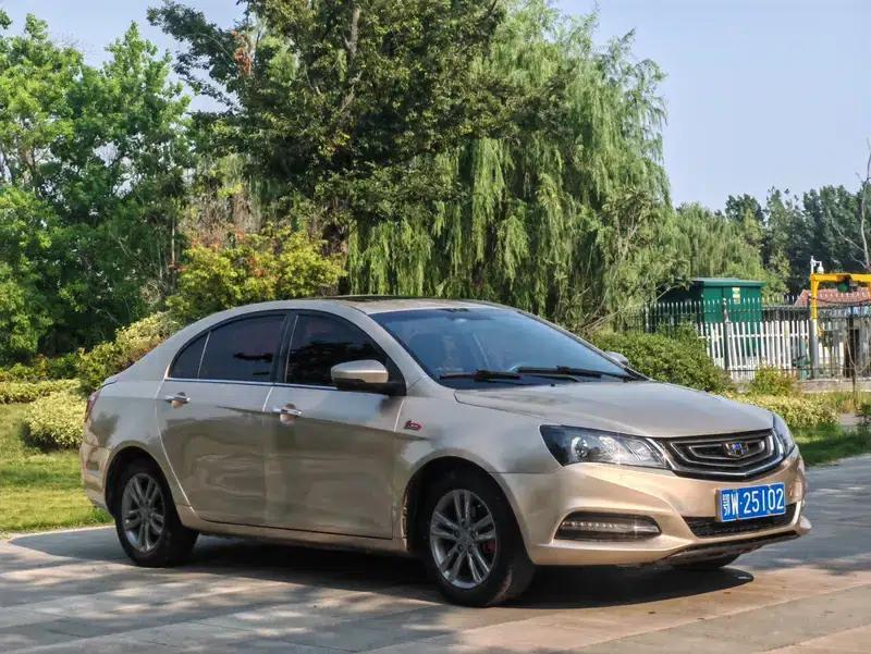 Geely Emgrand 2015 Sedan 1.3T CVT Upgrade Edition — миниатюра 3