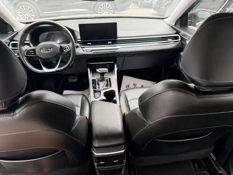 Geely Emgrand 2022 4th Generation 1.5L CVT Flagship Edition — миниатюра 13