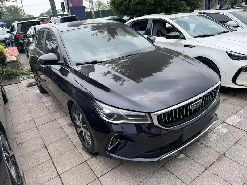 Geely Emgrand 2022 4th Generation 1.5L CVT Flagship Edition — миниатюра 3