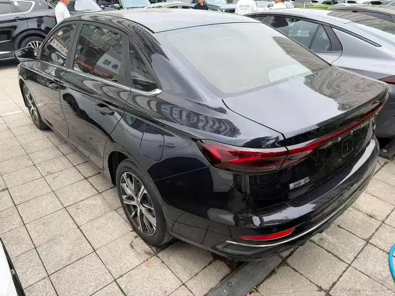 Geely Emgrand 2022 4th Generation 1.5L CVT Flagship Edition — миниатюра 4