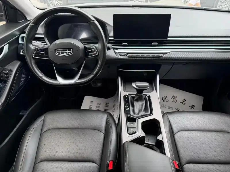 Geely Emgrand 2022 4th Generation 1.5L CVT Flagship Edition — миниатюра 9
