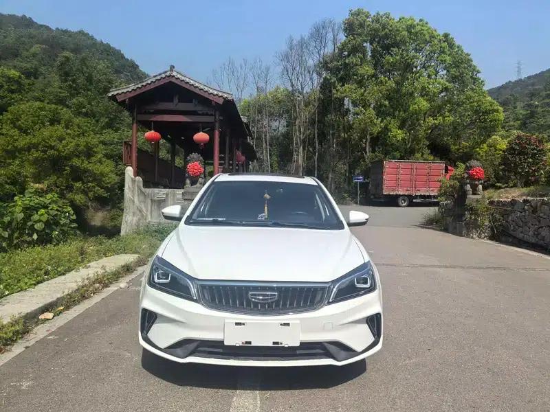 Geely Emgrand 2021 UP 1.5L CVT Upward Edition — миниатюра 2