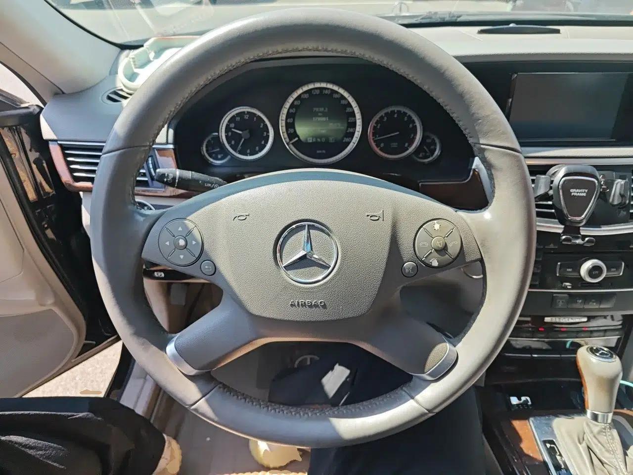 Mercedes-Benz E-Class 2011 E 200 L CGI Elegant Model — миниатюра 10