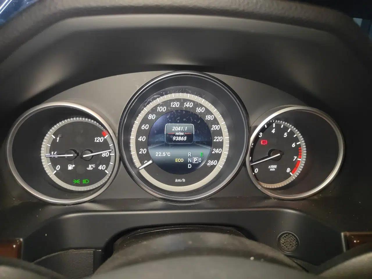 Mercedes-Benz E-Class 2015 E 260 L Luxury Model — миниатюра 12