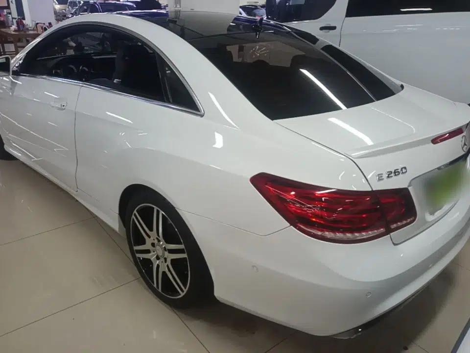 Mercedes-Benz E-Class 2016 E 260 Coupe Dynamic Edition — миниатюра 4