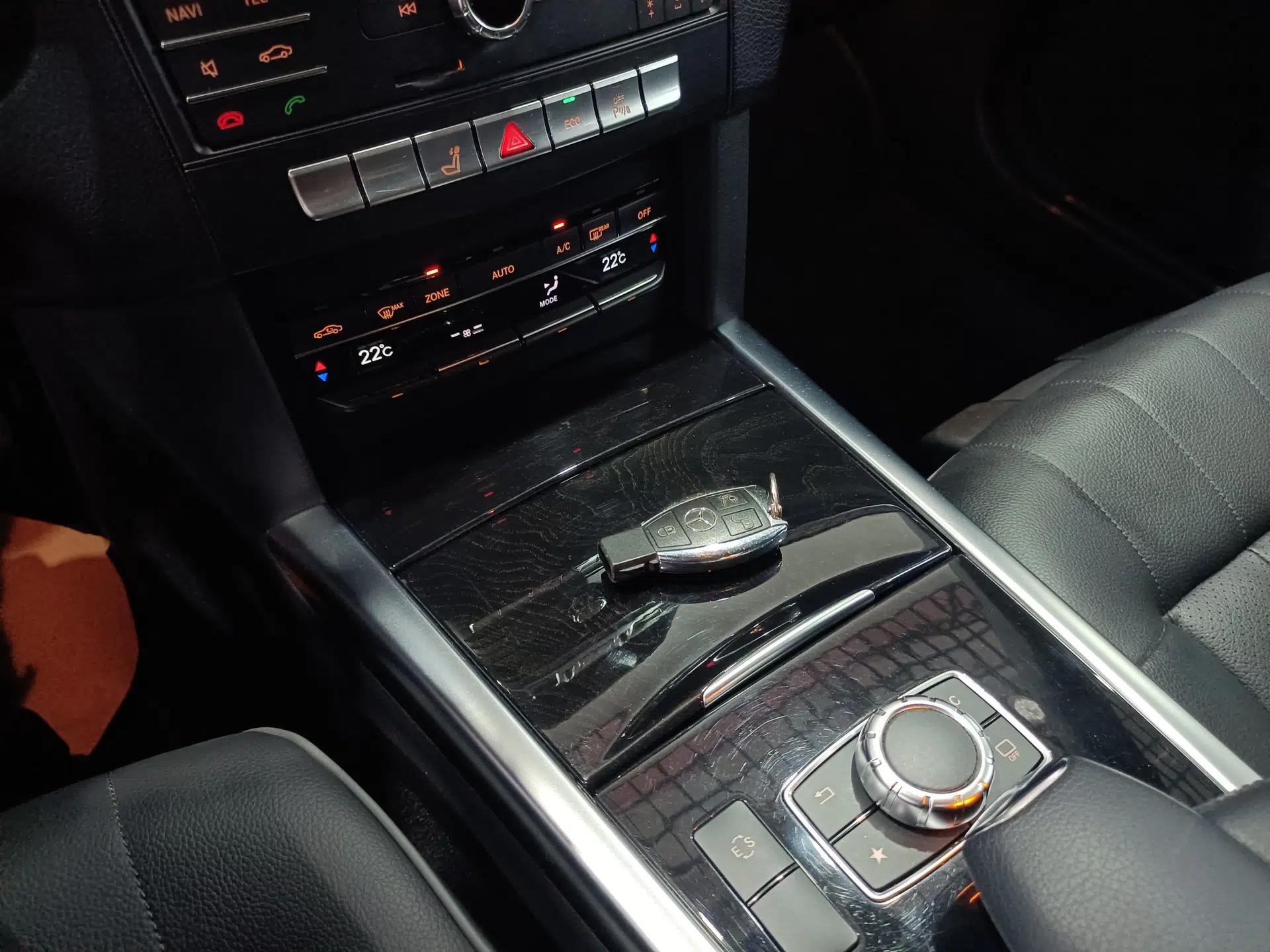 Mercedes-Benz E-Class 2015 Restyled E 260 L Sport Edition — миниатюра 31
