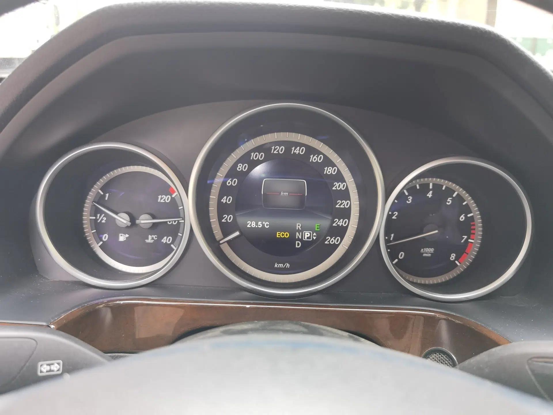 Mercedes-Benz E-Class 2014 E 260 L — миниатюра 10