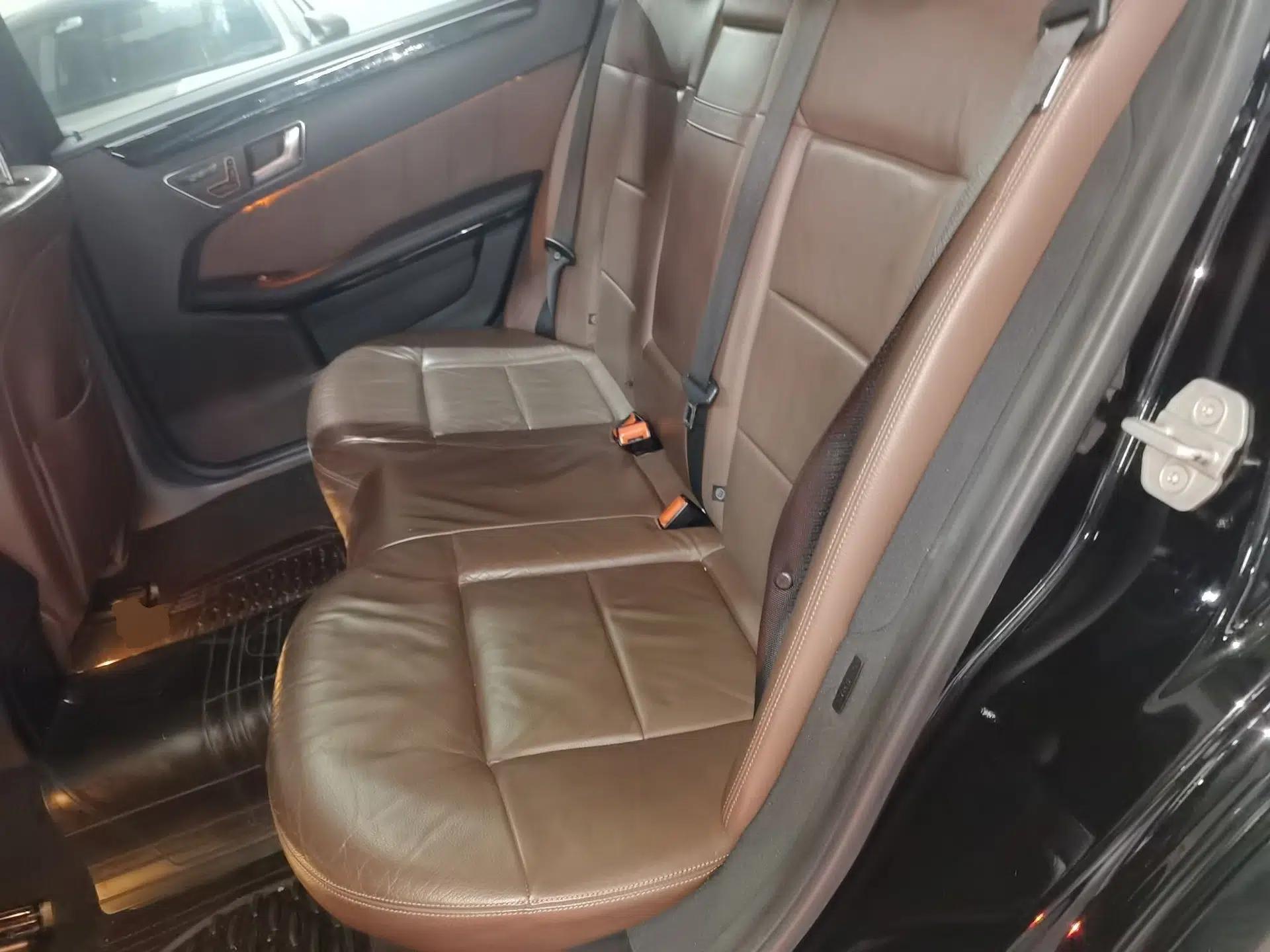 Mercedes-Benz E-Class 2012 E 260 L CGI Fashion Model — миниатюра 17