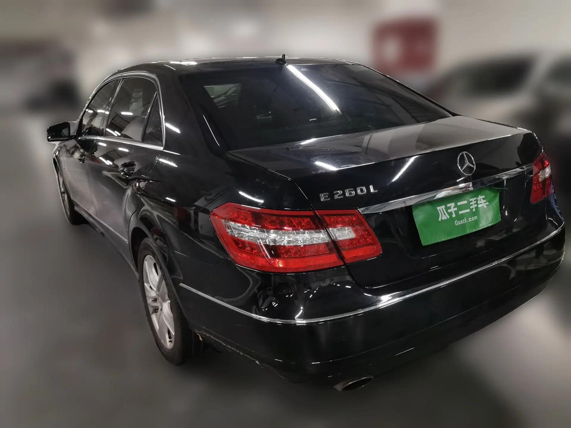 Mercedes-Benz E-Class 2012 E 260 L CGI Fashion Model — миниатюра 4