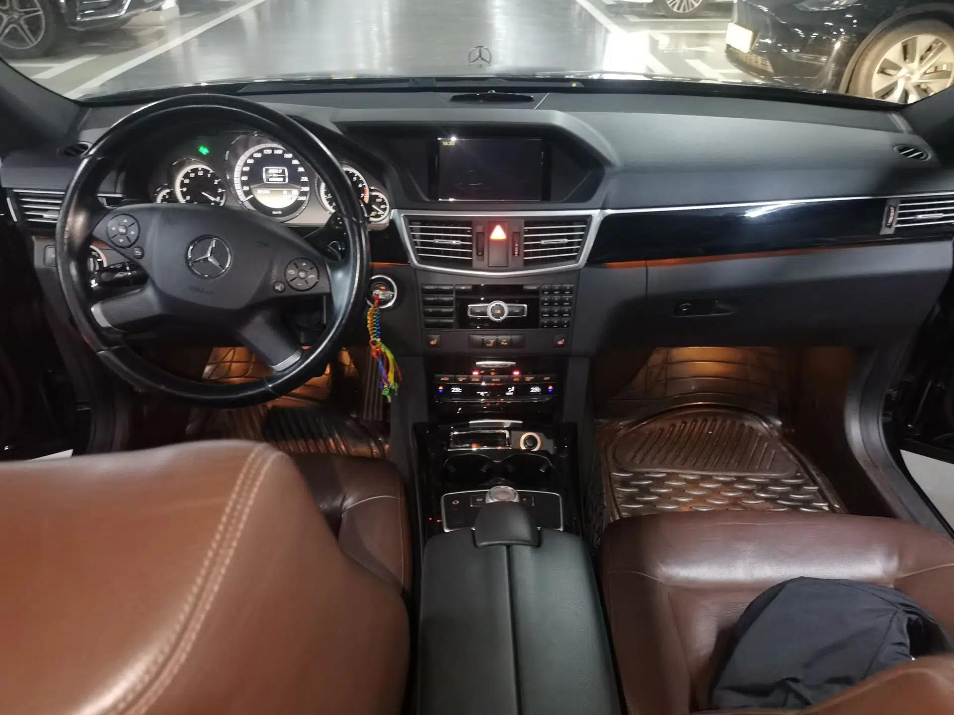 Mercedes-Benz E-Class 2012 E 260 L CGI Fashion Model — миниатюра 9