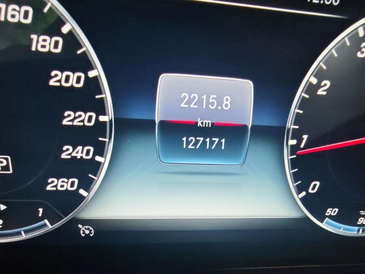 Mercedes-Benz E-Class 2018 Facelift E 200 L — миниатюра 12