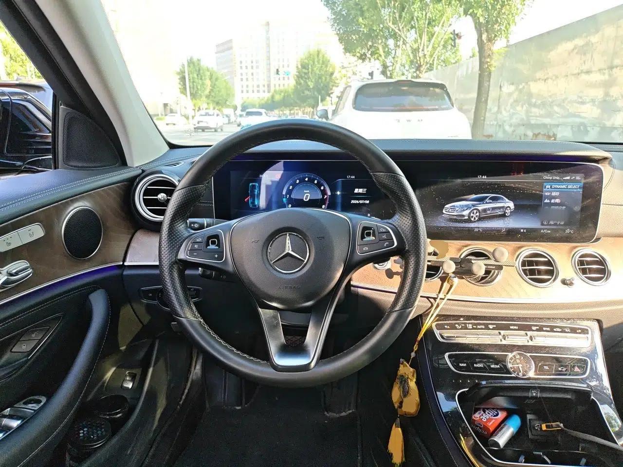 Mercedes-Benz E-Class 2016 E 300 L Stylish Model — миниатюра 10