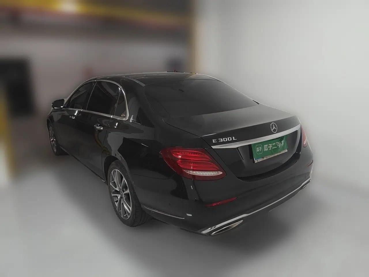 Mercedes-Benz E-Class 2018 Facelift E 300 L Luxury Edition — миниатюра 4