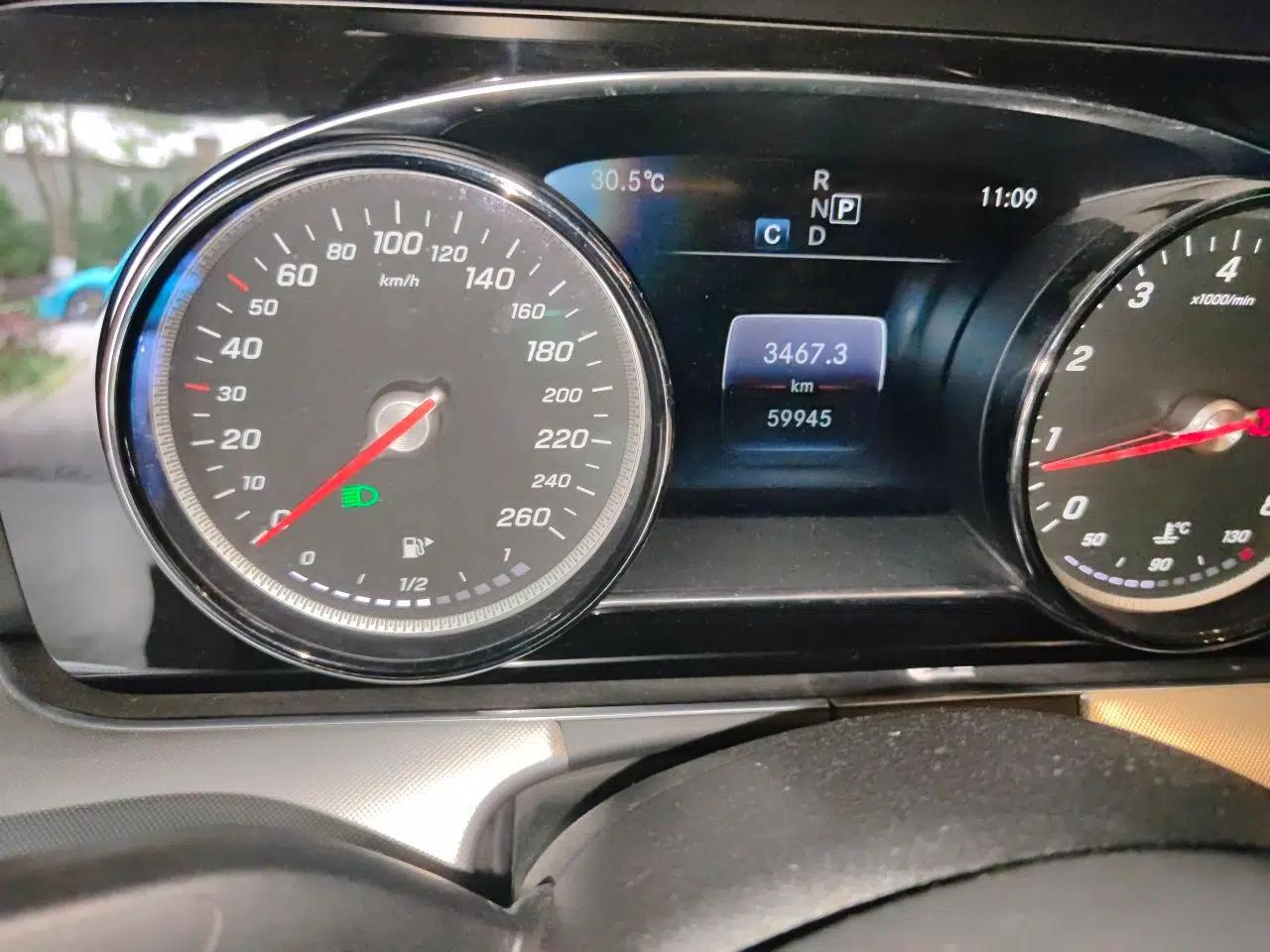 Mercedes-Benz E-Class 2017 E 200 Coupe — миниатюра 11