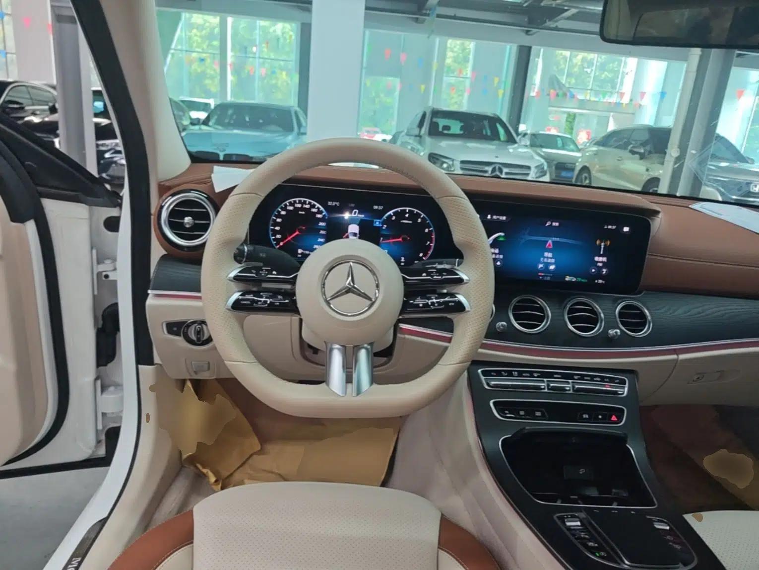 Mercedes-Benz E-Class 2021 Restyled E 300 L Sport Luxury Edition — миниатюра 18
