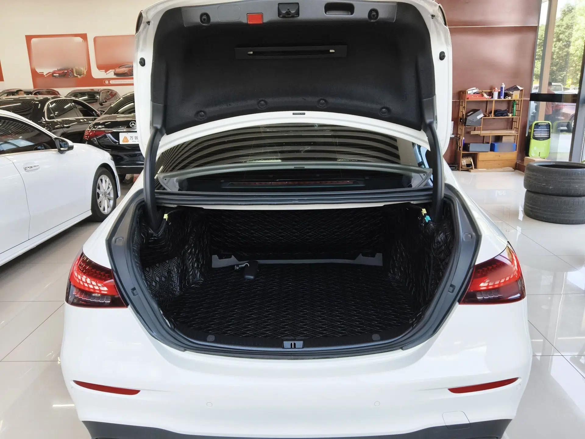 Mercedes-Benz E-Class 2021 Facelift E 260 L Sport Edition — миниатюра 22