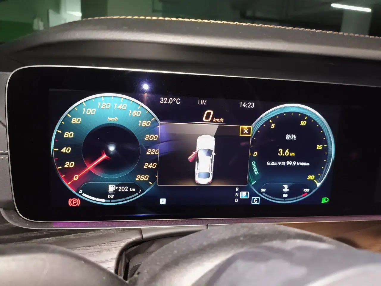 Mercedes-Benz E-Class 2022 Revised E 300 L Sporty and Stylish Edition — миниатюра 11