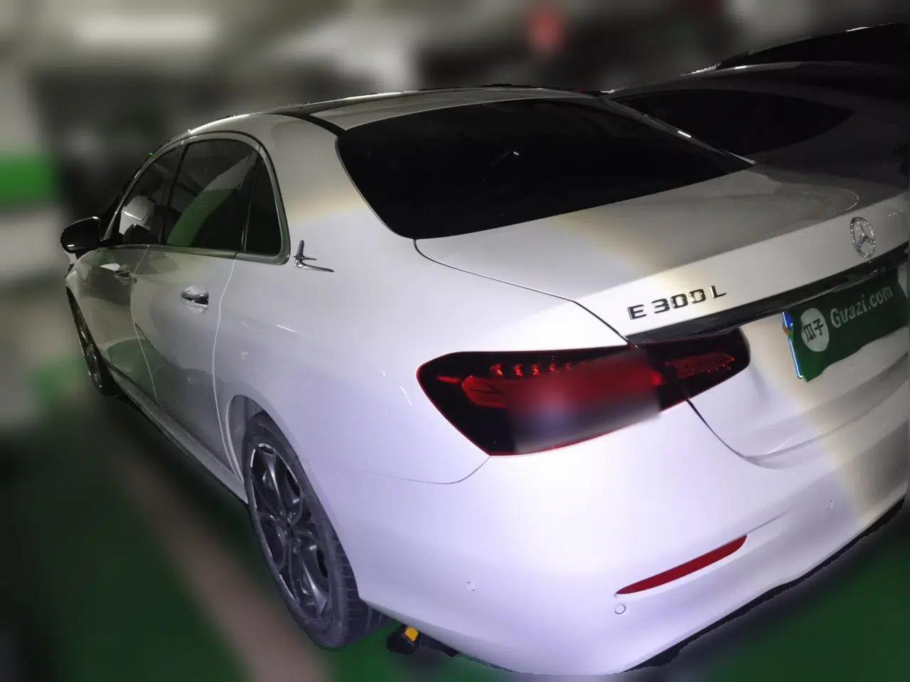 Mercedes-Benz E-Class 2022 Revised E 300 L Sporty and Stylish Edition — миниатюра 4