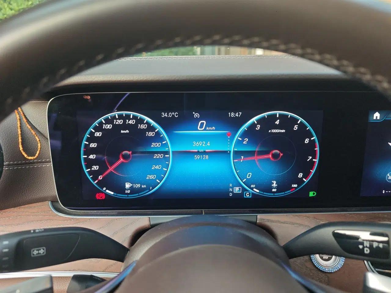 Mercedes-Benz E-Class 2021 Restyled E 300 L Luxury Edition — миниатюра 11