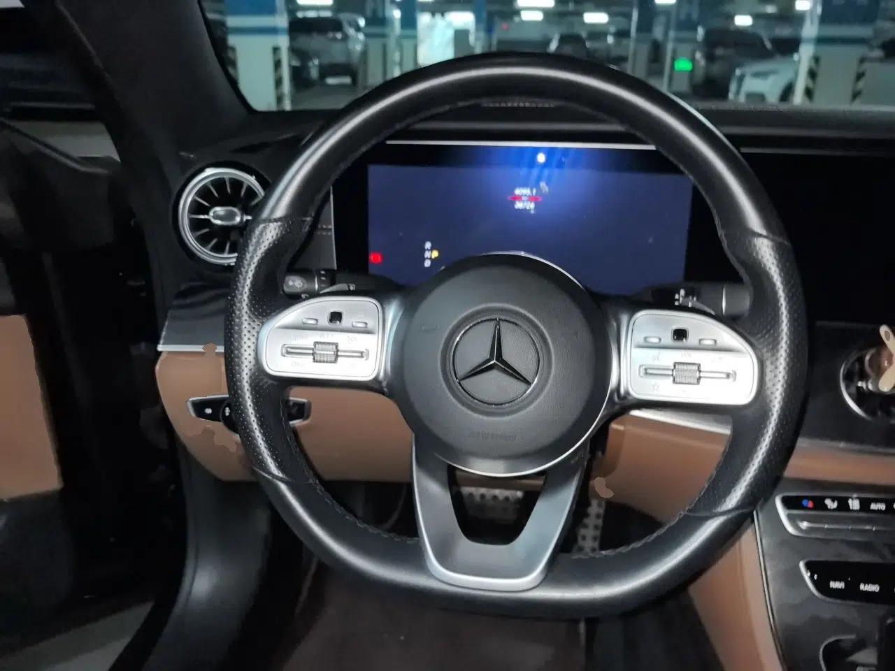 Mercedes-Benz E-Class 2020 E 260 Coupe — миниатюра 10
