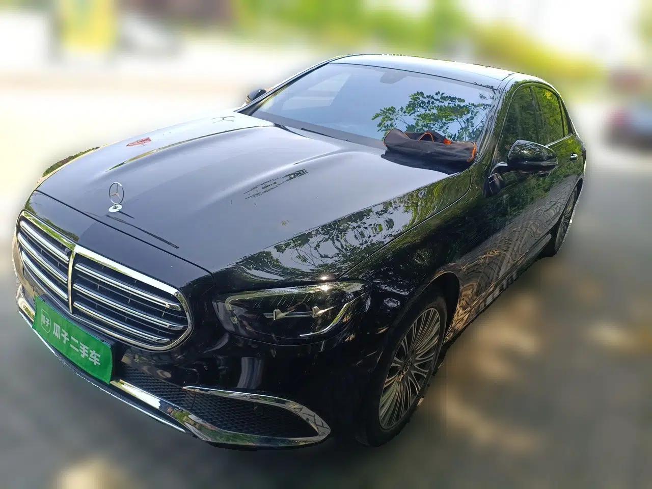 Mercedes-Benz E-Class 2022 Second Facelift E 300 L Sport Luxury Edition — миниатюра 1