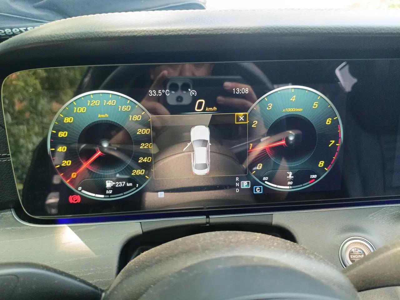 Mercedes-Benz E-Class 2022 Second Facelift E 300 L Sport Luxury Edition — миниатюра 11