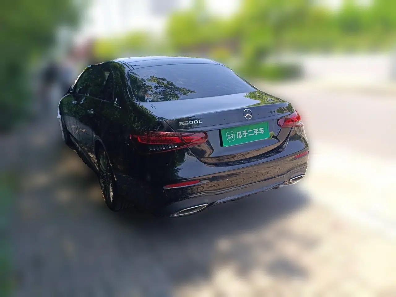 Mercedes-Benz E-Class 2022 Second Facelift E 300 L Sport Luxury Edition — миниатюра 4