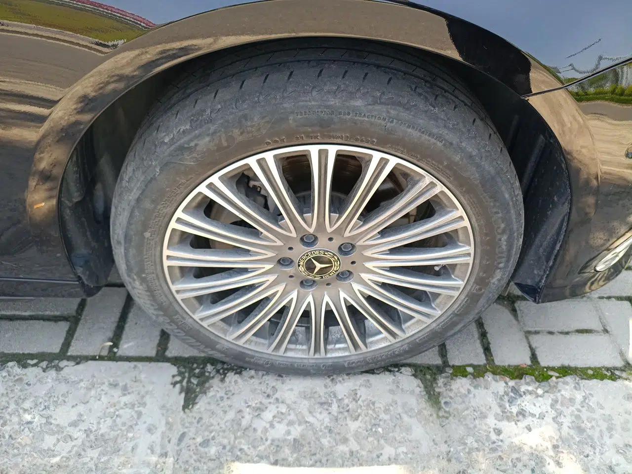 Mercedes-Benz E-Class 2022 Second Facelift E 300 L Sport Luxury Edition — миниатюра 8