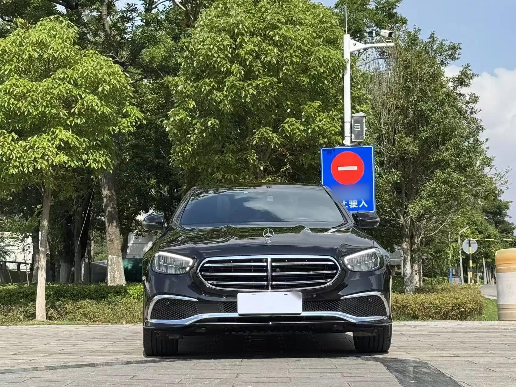 Mercedes-Benz E-Class 2023 E 300 L Sporty and Stylish Model — миниатюра 2