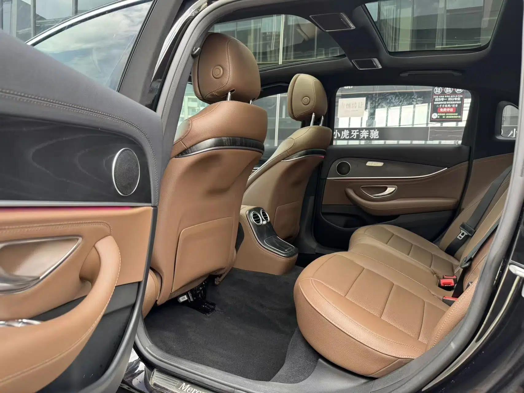 Mercedes-Benz E-Class 2023 E 300 L Sporty and Stylish Model — миниатюра 22