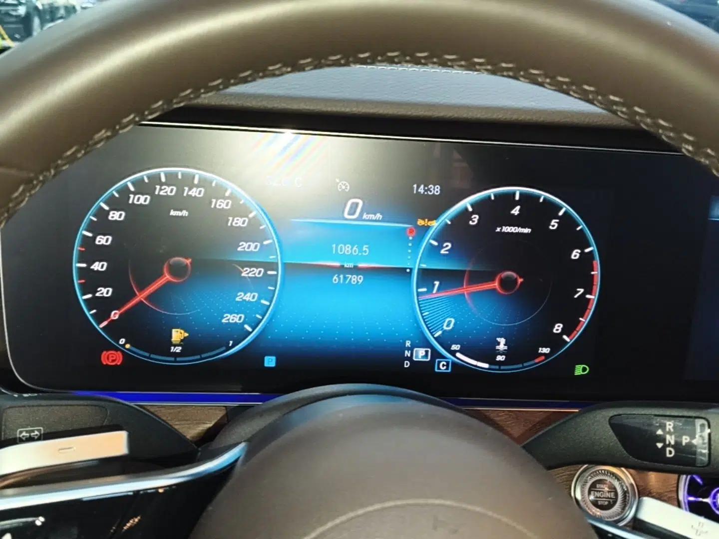 Mercedes-Benz E-Class 2023 Updated E 300 L Luxury Edition — миниатюра 14