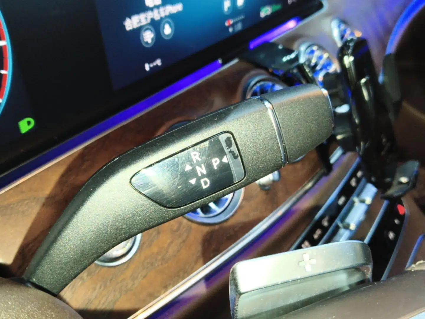 Mercedes-Benz E-Class 2023 Updated E 300 L Luxury Edition — миниатюра 16
