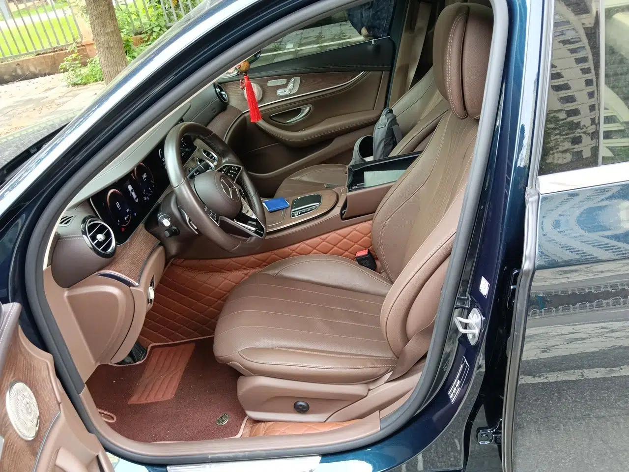 Mercedes-Benz E-Class 2023 Updated E 300 L Luxury Edition — миниатюра 15