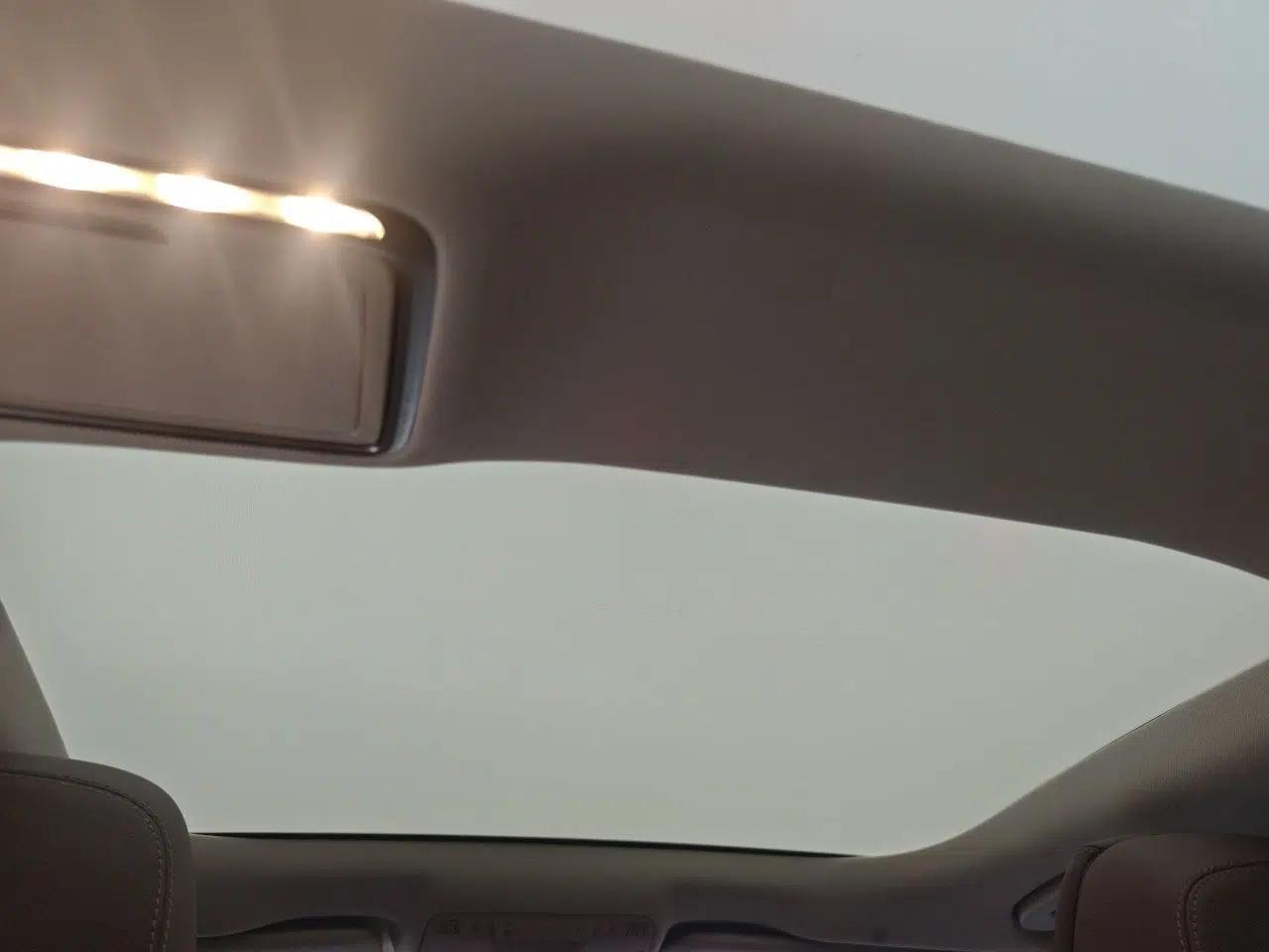 Mercedes-Benz E-Class 2023 Updated E 300 L Luxury Edition — миниатюра 18