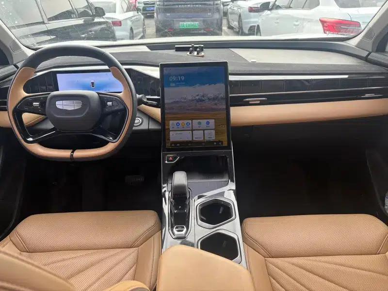 Geely Boyue L 2023 1.5TD DCT Premium Edition — миниатюра 12