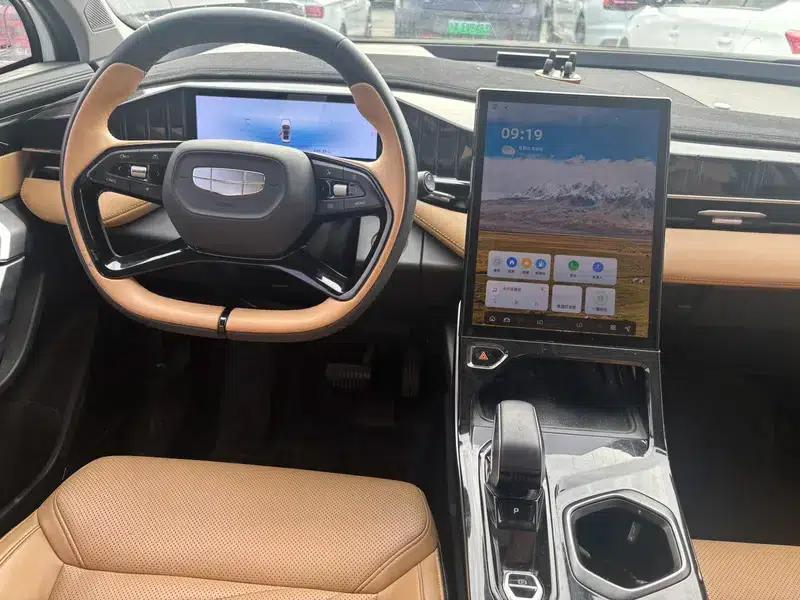 Geely Boyue L 2023 1.5TD DCT Premium Edition — миниатюра 14