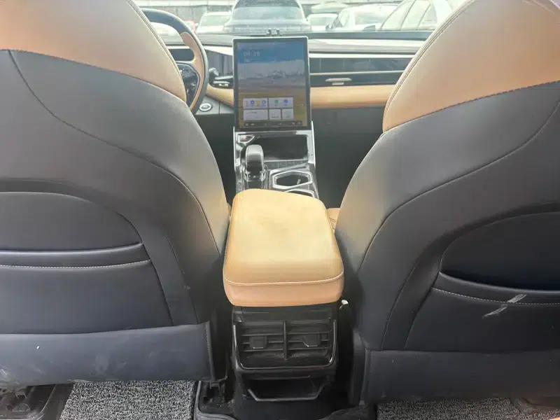 Geely Boyue L 2023 1.5TD DCT Premium Edition — миниатюра 7