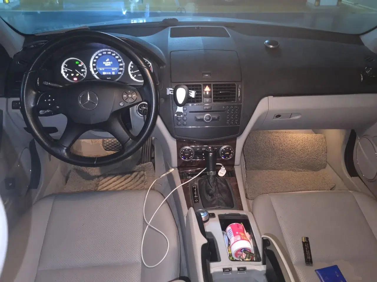 Mercedes-Benz C-Class 2008 C 200K Standard Model — миниатюра 9
