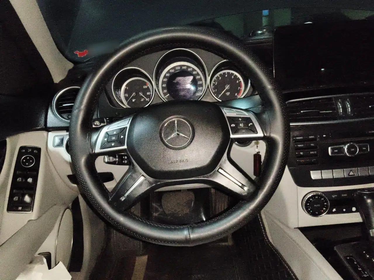 Mercedes-Benz C-Class 2013 C 180 CGI Classic — миниатюра 10